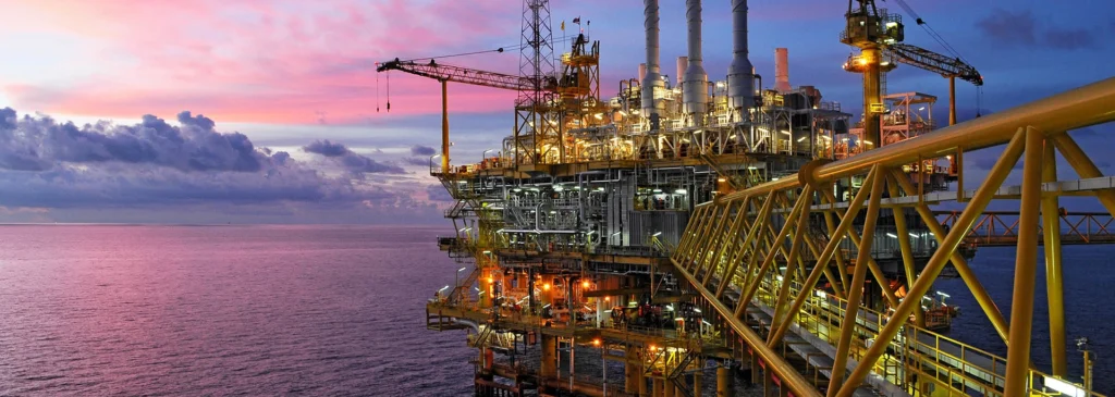 Bracewell International Energy Disputes practice banner image, which shows an offshore oil rig.